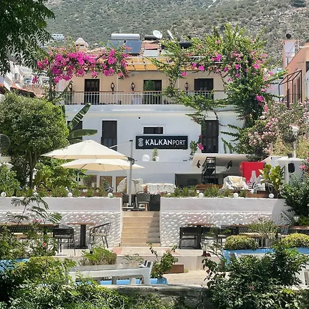 Port Hotel *
